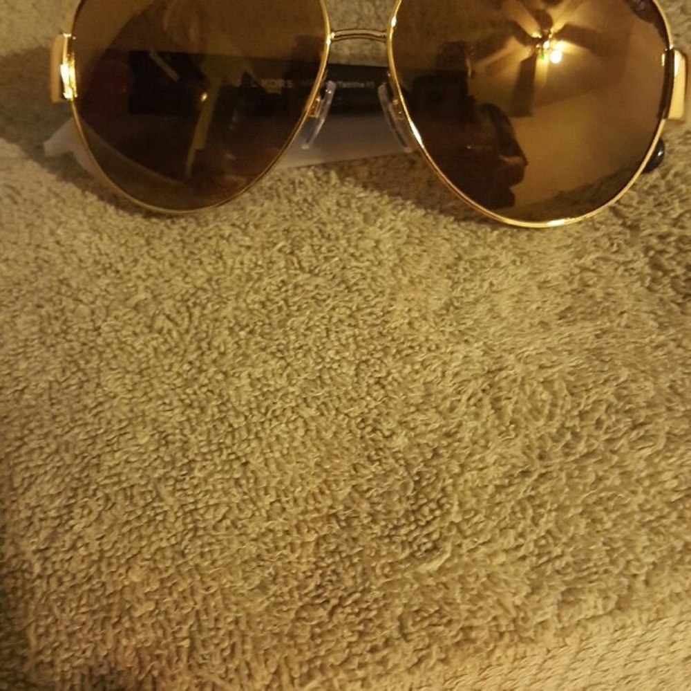 Michael Kors sunglasses - Picture 6 of 8